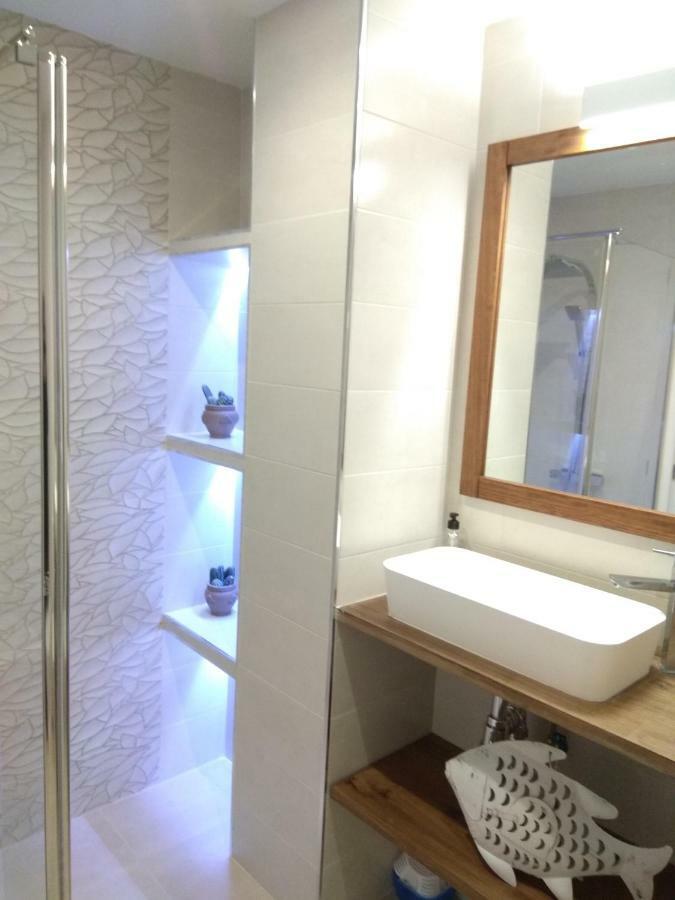 Apartamento A 150 Metros Del Mar, Parking Y Wifi Salobrena Exterior photo